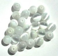25 8mm Round White Fiber Optic Cats Eye Beads